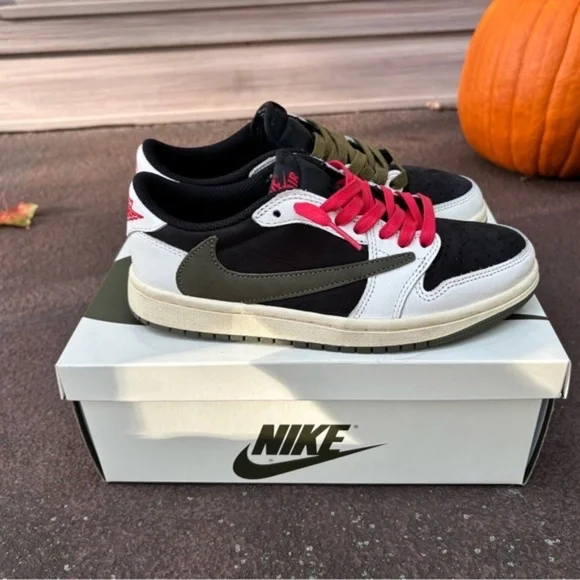 Travis Scott Olives Sneakers